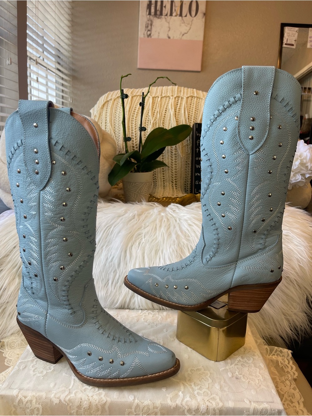 Dingo 1969 NWOT Pretty ‘N Pink Embellished Western Boot in Light Blue MSRP$179